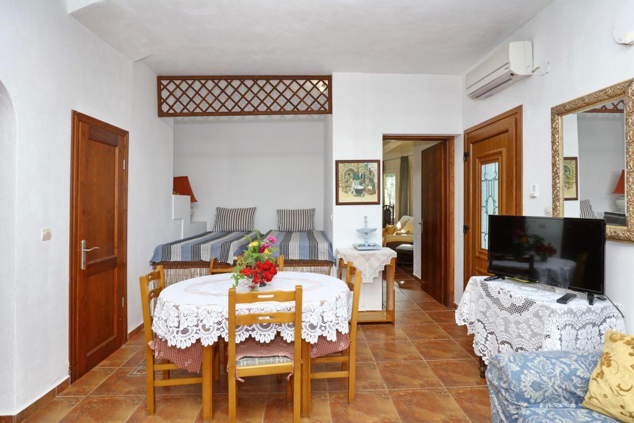 Aloni Villa สโกเปลอสทาวน์ ภายนอก รูปภาพ