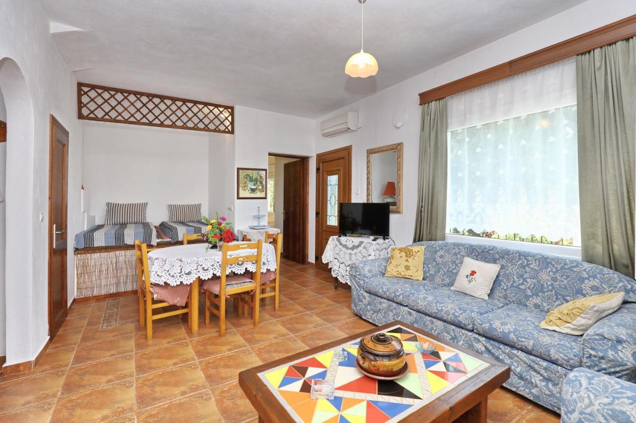 Aloni Villa สโกเปลอสทาวน์ ภายนอก รูปภาพ