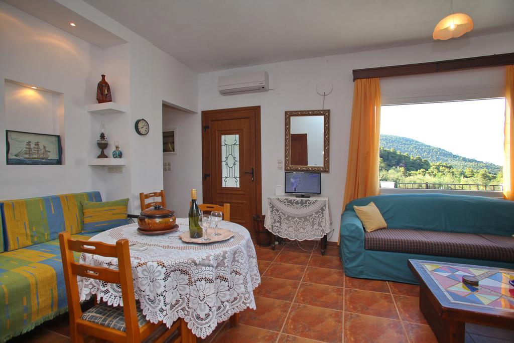Aloni Villa สโกเปลอสทาวน์ ภายนอก รูปภาพ